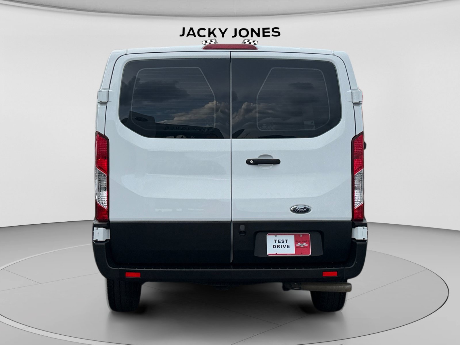 Used 2024 Ford Transit 250 Low Roof w/ Exterior Upgrade Package RWD image 4