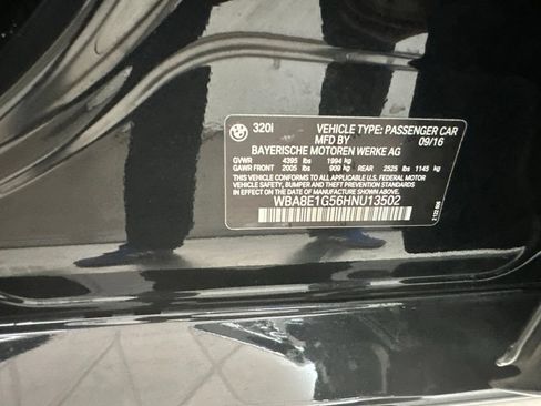 Used 2017 BMW 320i Sedan RWD image 33