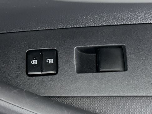 Used 2020 Toyota Corolla LE image 27