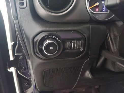 Used 2021 Jeep Wrangler Freedom Edition image 15
