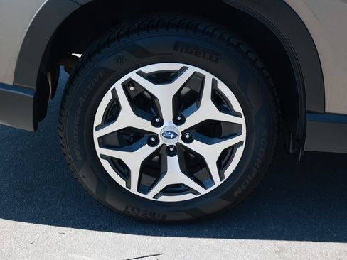 Used 2021 Subaru Forester Premium w/ Popular Package #1 AWD/4WD image 11