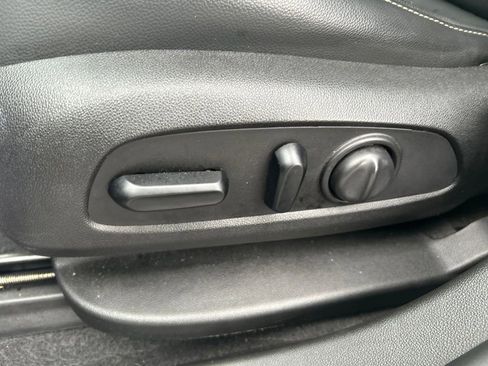 Used 2019 GMC Acadia SLT image 24