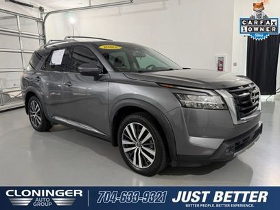 Used 2022 Nissan Pathfinder Platinum w/ Cargo Package