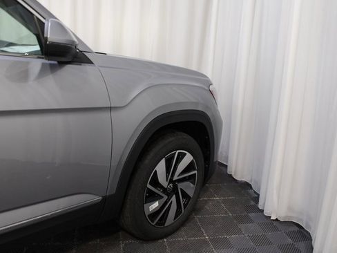 New 2025 Volkswagen Atlas SEL image 29