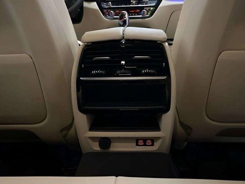 Used 2020 BMW 530i w/ Convenience Package image 75