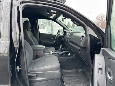 Certified 2023 Nissan Frontier SV w/ Midnight Edition Package image 18