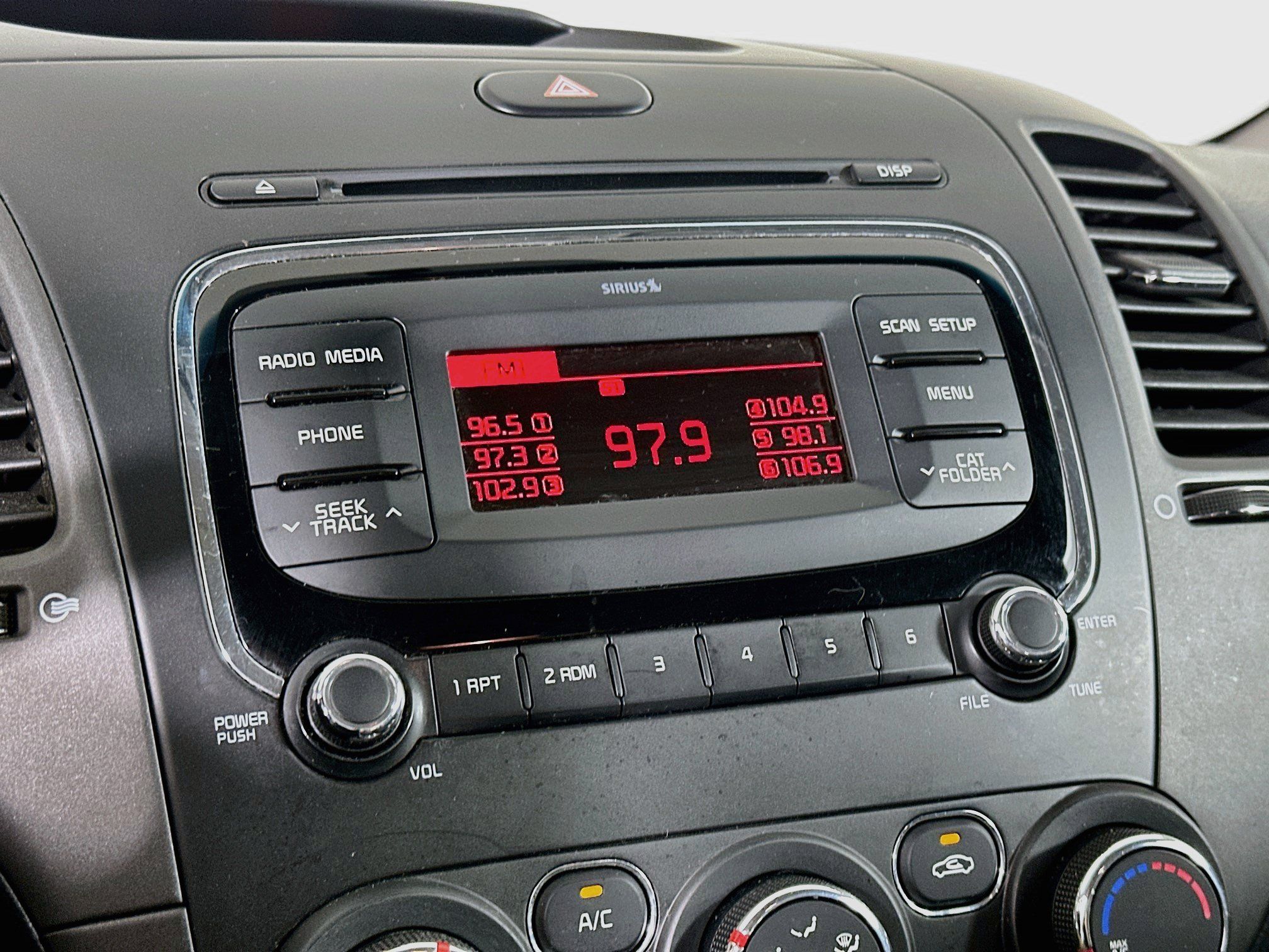 Used 2018 Kia Forte LX FWD image 21