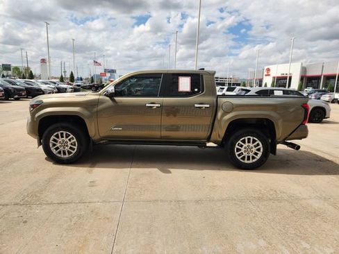 Certified 2025 Toyota Tacoma Limited image 4