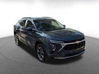Used 2025 Chevrolet Trax LT video 1