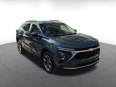 Used 2025 Chevrolet Trax LT