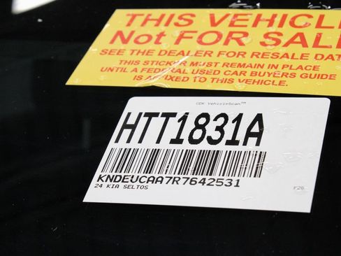 Used 2024 Kia Seltos S AWD/4WD image 34