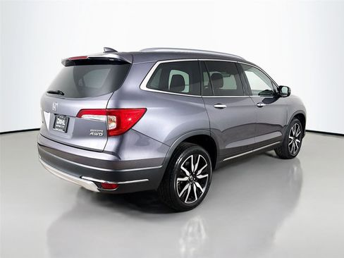 Used 2021 Honda Pilot Touring image 13