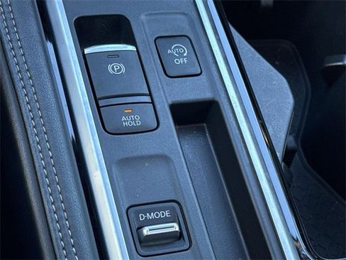 Certified 2024 Nissan Pathfinder Platinum image 16