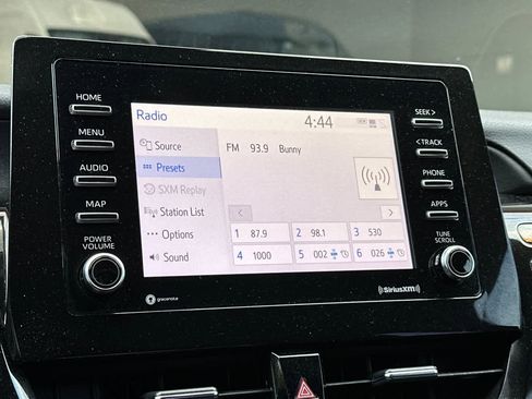 Used 2022 Toyota Camry SE image 18