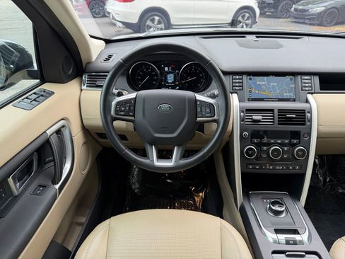 Used 2019 Land Rover Discovery Sport AWD/4WD image 27