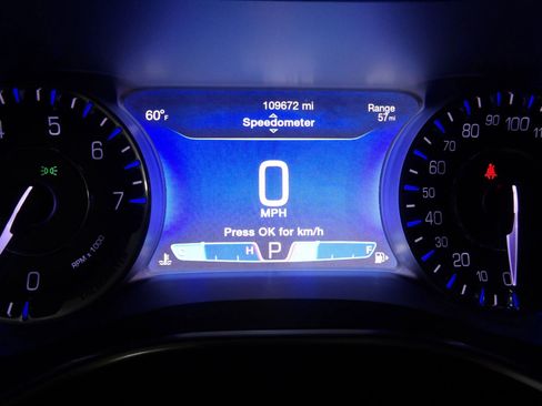 Used 2015 Chrysler 200 C w/ Navigation & Sound Group I image 16