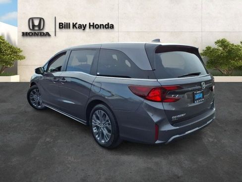 Used 2026 Honda Odyssey Touring image 6