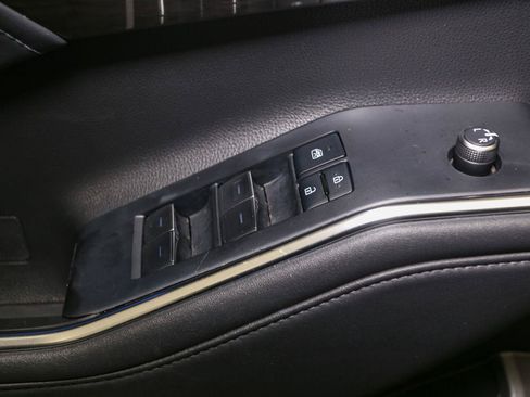 Used 2022 Toyota Highlander Limited AWD/4WD image 47