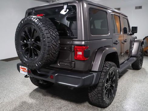 Used 2021 Jeep Wrangler Unlimited Sahara image 8