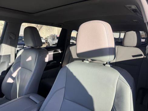 Certified 2018 Toyota Highlander XLE image 13