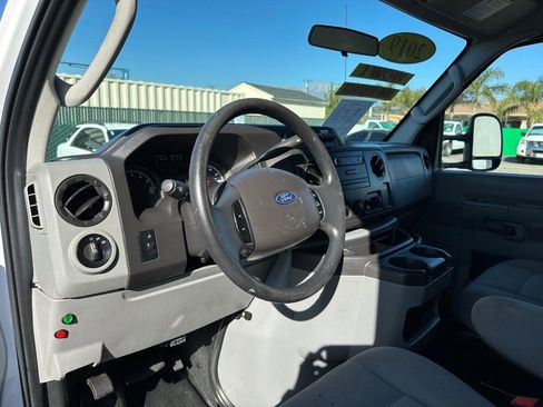 Used 2019 Ford E-450 and Econoline 450 Super Duty w/ Power Windows & Locks Group image 30