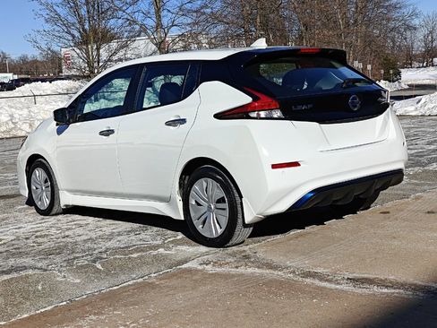 Used 2022 Nissan Leaf S image 5