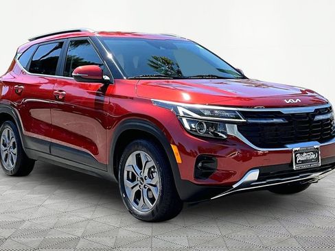 Certified 2024 Kia Seltos S FWD image 5