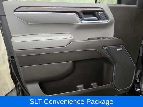 Used 2023 GMC Sierra 1500 SLT w/ SLT Premium Package AWD/4WD image 12