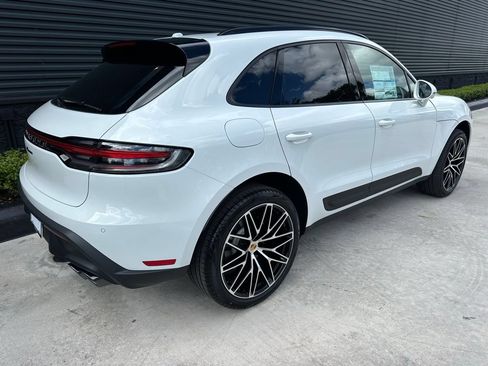 Used 2026 Porsche Macan AWD/4WD image 9
