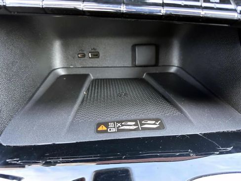 Used 2024 Chevrolet Traverse RS AWD/4WD image 28