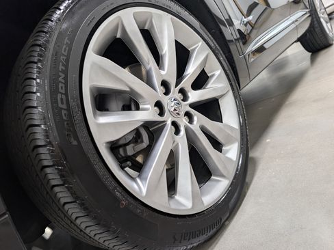 Used 2023 Buick Envision Avenir image 9