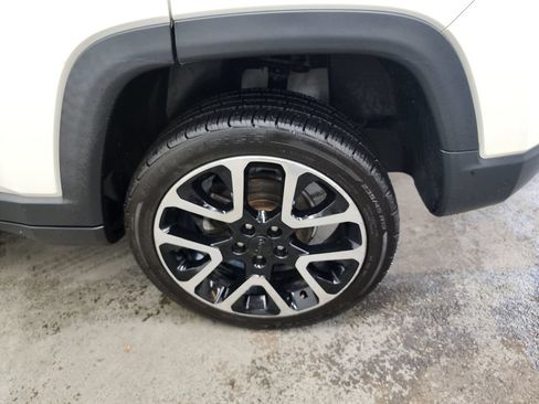 Used 2018 Jeep Compass Limited AWD/4WD image 36