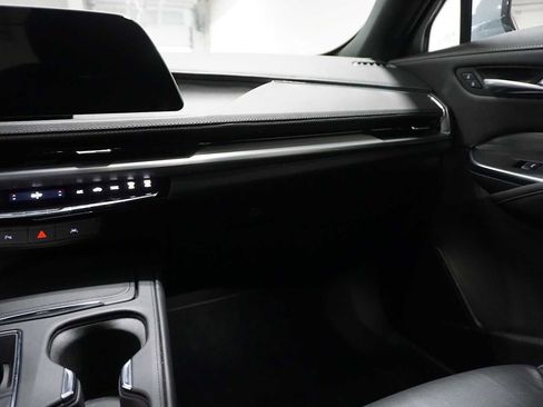 Used 2024 Cadillac XT4 Premium Luxury image 19