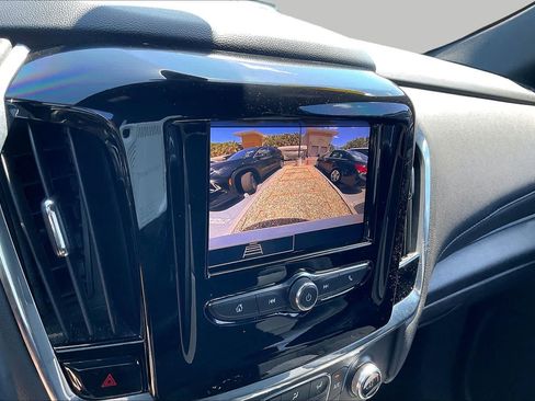 Used 2023 Chevrolet Traverse LT FWD image 21