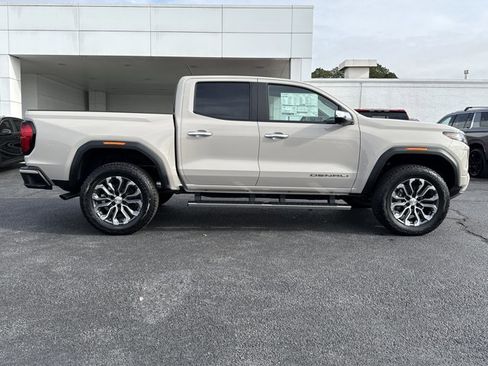 New 2026 GMC Canyon Denali image 2