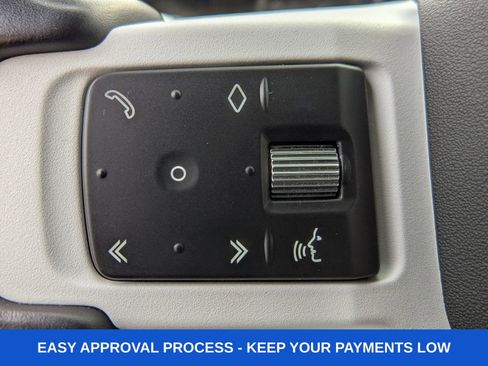 Used 2022 Land Rover Defender 90 image 30