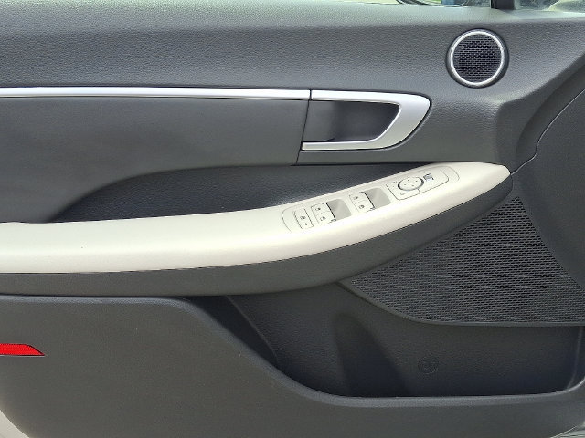 Used 2025 Hyundai Sonata SEL FWD image 12