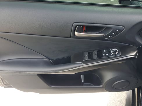 Used 2025 Lexus IS 300 w/ Premium Package image 23