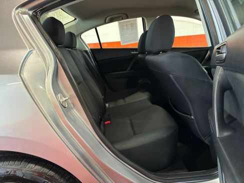 Used 2013 MAZDA MAZDA3 i Sport image 15