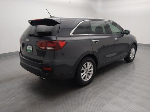 Used 2019 Kia Sorento AWD V6 image 10