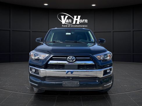 Used 2022 Toyota 4Runner Limited AWD/4WD image 2