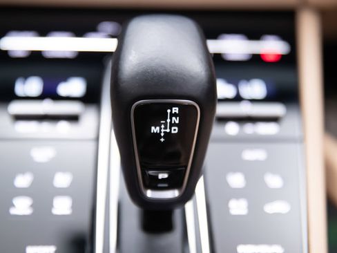 Used 2021 Porsche Cayenne AWD/4WD image 95