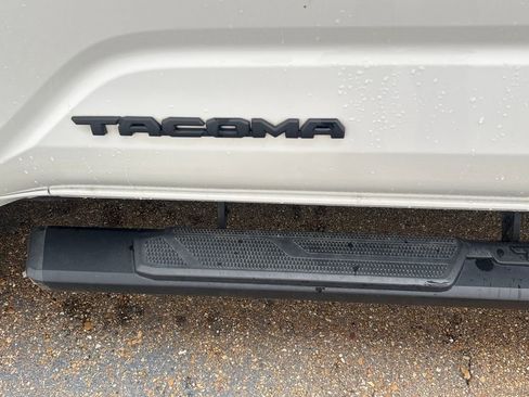 Used 2024 Toyota Tacoma SR5 image 33