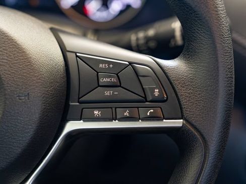 Used 2024 Nissan Sentra SV FWD image 15