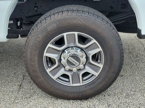 Used 2026 Ford F250 Lariat AWD/4WD image 7