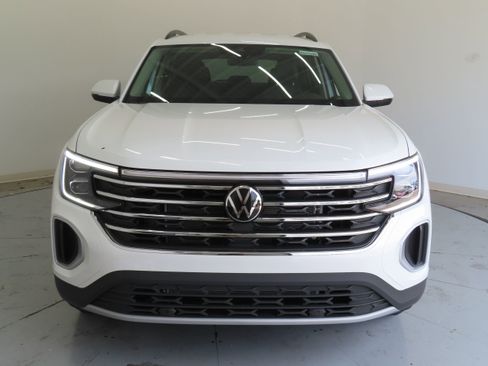 New 2026 Volkswagen Atlas SE image 10