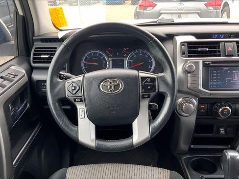 Used 2017 Toyota 4Runner SR5 image 6