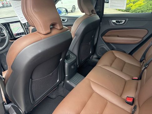 Certified 2024 Volvo XC60 T8 Plus w/ Protection Package Premier AWD/4WD image 30