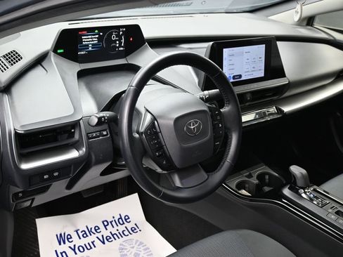 Used 2024 Toyota Prius LE image 17