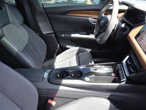 Used 2023 Audi e-tron GT Premium Plus AWD/4WD image 16
